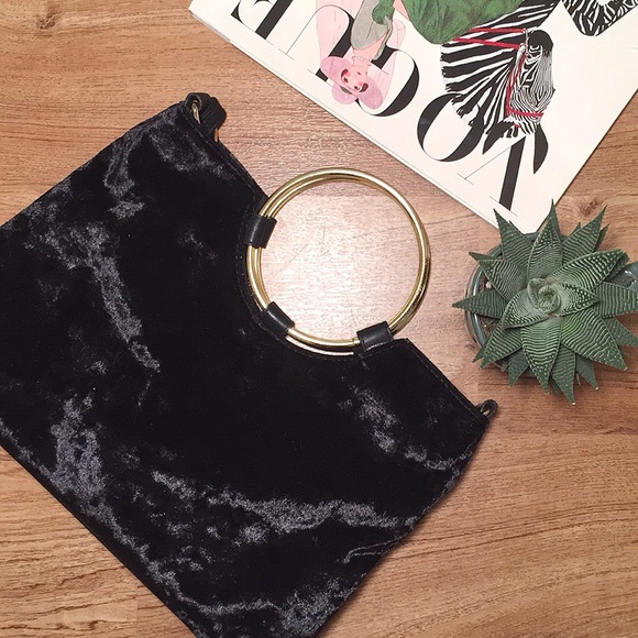 Handbags - 🌑HOST PICK🌑|| Velvet Bag